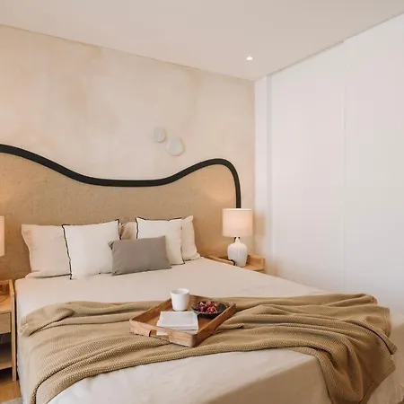 Piombino - 2 Bedrooms And Terrace In Alvalade