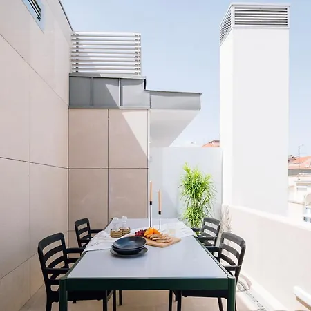 Lejlighed Piombino - 2 Bedrooms And Terrace In Alvalade