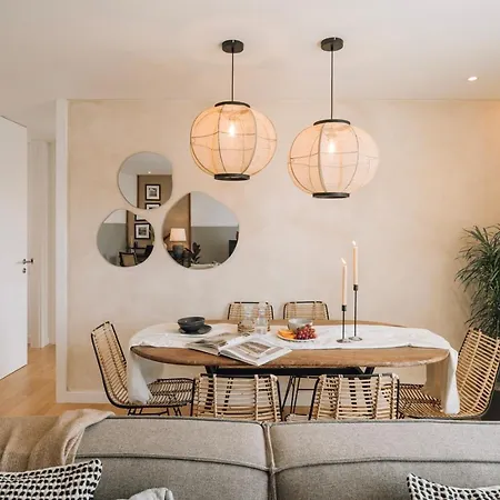 Piombino - 2 Bedrooms And Terrace In Alvalade * Lissabon